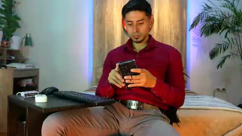 Snapshot of andrew_elliot chatting on 06-24-26, 03:38 Andrew online show from 06-24-26, 03:38