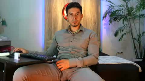 Snapshot of andrew_elliot chatting on 08-01-26, 06:34 Andrew online show from 08-01-26, 06:34