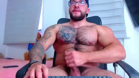 andrew_holden__ online show from 02-11-25, 10:50