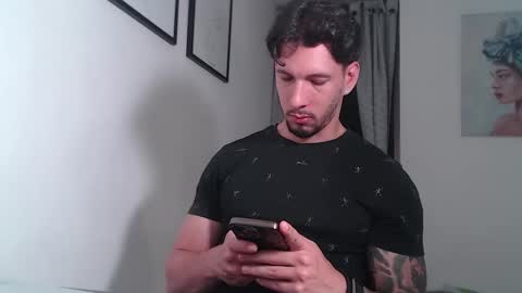 Snapshot of andrew_mathe chatting on 02-01-26, 01:15 Andrew Mathwes online show from 02-01-26, 01:15