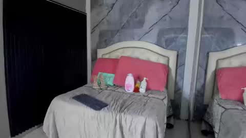 Andrew Taylor0 online show from 09-24-25, 04:16