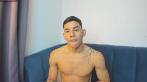 Snapshot of andrew_twink18 chatting on 04-07-26, 02:12 Andrew M. online show from 04-07-26, 02:12