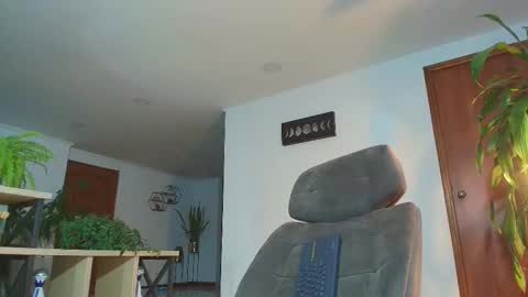 ANDREW WEST online show from 11-19-25, 12:43