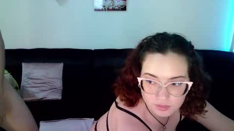 Snapshot of andrewanndcherry chatting on 01-12-25, 03:39 Andrew and Cherry online show from 01-12-25, 03:39