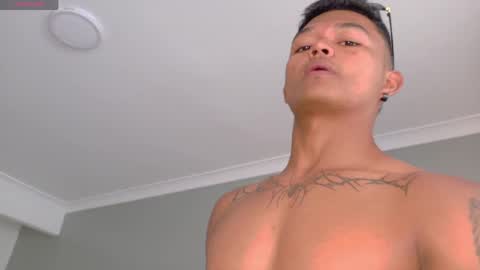 Snapshot of andrewkenoxx_ chatting on 04-13-26, 06:35 ANDREW KENNOXX online show from 04-13-26, 06:35