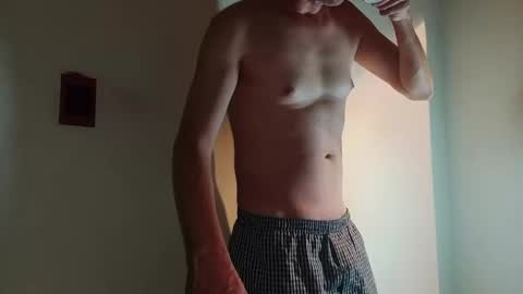 Snapshot of andrexmartinex chatting on 12-06-24, 02:13 Andres online show from 12-06-24, 02:13