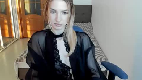 Snapshot of andrianabelle chatting on 09-18-25, 03:36 andrianabelle online show from 09-18-25, 03:36