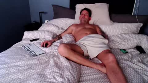 Snapshot of andrjoer chatting on 02-16-25, 10:54 andrjoer online show from 02-16-25, 10:54