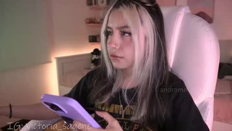 Victoria Senz  online show from 10-09-25, 09:46