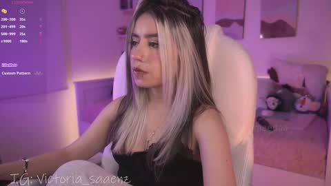 Victoria Senz  online show from 01-06-26, 08:23