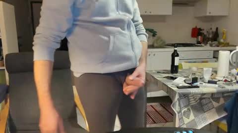 Snapshot of androx77 chatting on 12-23-24, 06:05 androx77 online show from 12-23-24, 06:05