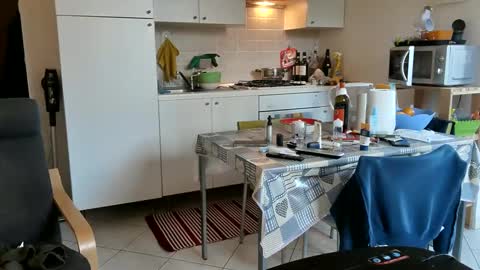 Snapshot of androx77 chatting on 12-25-24, 12:37 androx77 online show from 12-25-24, 12:37