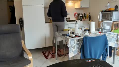 Snapshot of androx77 chatting on 02-02-25, 10:35 androx77 online show from 02-02-25, 10:35