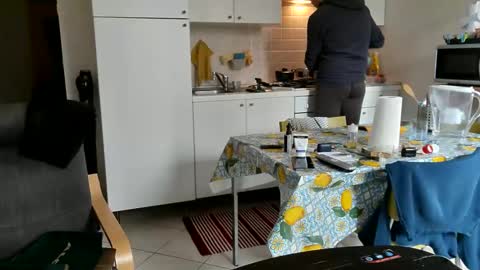 Snapshot of androx77 chatting on 02-11-25, 11:21 androx77 online show from 02-11-25, 11:21