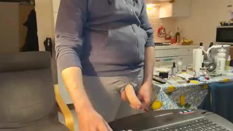 Snapshot of androx77 chatting on 03-05-25, 05:50 androx77 online show from 03-05-25, 05:50