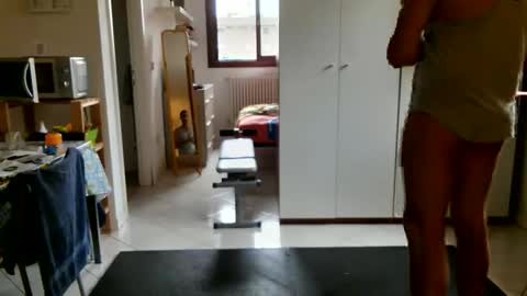 Snapshot of androx77 chatting on 09-17-25, 07:43 androx77 online show from 09-17-25, 07:43