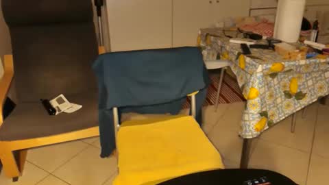 Snapshot of androx77 chatting on 10-05-25, 08:07 androx77 online show from 10-05-25, 08:07