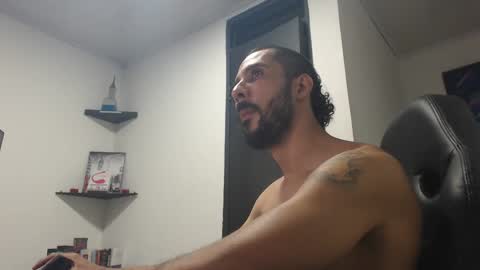 Snapshot of andruwang chatting on 01-10-25, 04:01 Andru online show from 01-10-25, 04:01