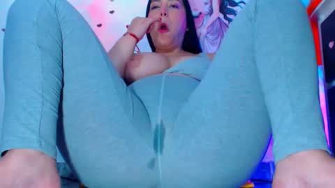 Snapshot of andrygarcia chatting on 10-12-25, 10:20 Andry G online show from 10-12-25, 10:20