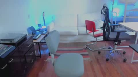 Andrew online show from 09-23-25, 03:37