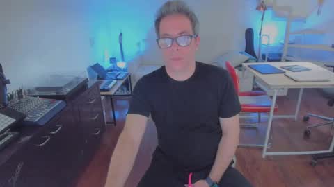 Andrew online show from 09-25-25, 04:32