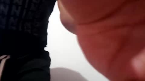 Snapshot of andy101075 chatting on 11-26-25, 05:52 andy101075 online show from 11-26-25, 05:52