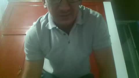 Snapshot of andy101075 chatting on 12-21-25, 07:48 andy101075 online show from 12-21-25, 07:48