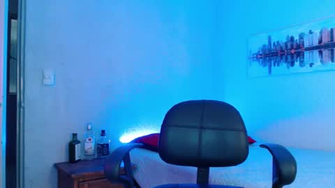 Snapshot of andy_bapho chatting on 02-04-25, 03:15 ANDY online show from 02-04-25, 03:15