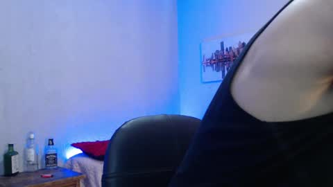 Snapshot of andy_bapho chatting on 03-07-25, 03:07 ANDY online show from 03-07-25, 03:07