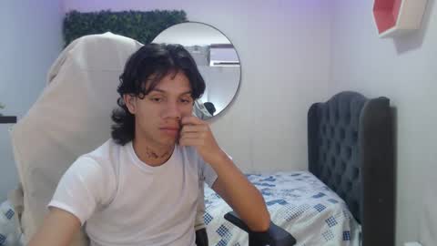 andy_dan1 online show from 01-30-25, 04:55