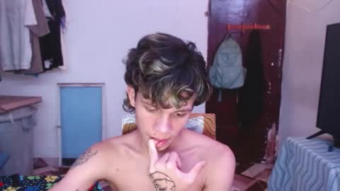 andy_dan1 online show from 05-22-26, 06:09