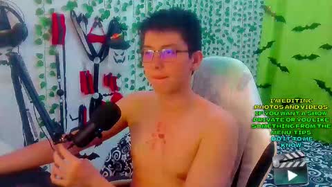 Andy Gray online show from 11-07-25, 01:38