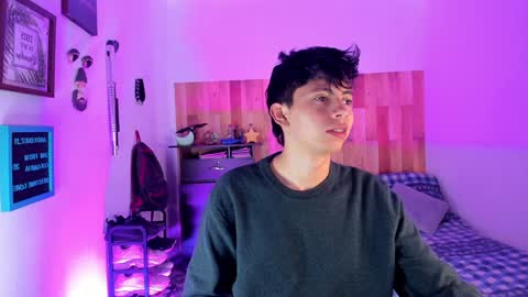 Snapshot of andy_guez_11 chatting on 12-02-24, 09:45 andy_guez_11 online show from 12-02-24, 09:45