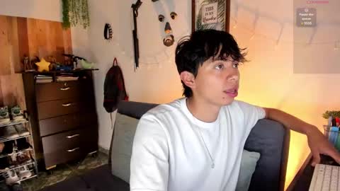 Snapshot of andy_guez_11 chatting on 01-25-25, 10:19 andy_guez_11 online show from 01-25-25, 10:19