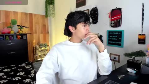 Snapshot of andy_guez_11 chatting on 02-10-25, 01:22 andy_guez_11 online show from 02-10-25, 01:22