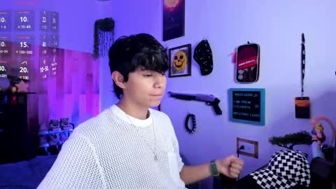 Snapshot of andy_guez_11 chatting on 02-21-25, 01:22 andy_guez_11 online show from 02-21-25, 01:22