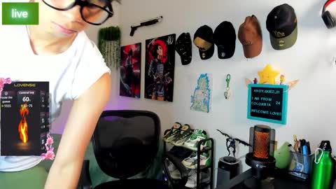 Snapshot of andy_guez_11 chatting on 09-22-25, 10:06 andy_guez_11 online show from 09-22-25, 10:06