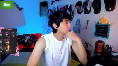 Snapshot of andy_guez_11 chatting on 10-05-25, 10:13 andy_guez_11 online show from 10-05-25, 10:13