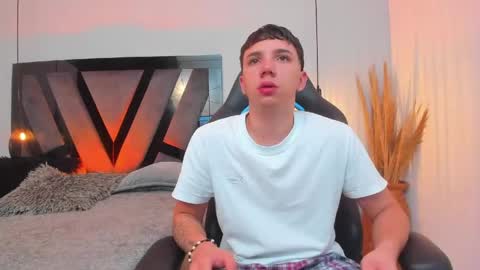 ANDY online show from 05-12-26, 01:25