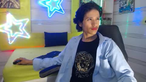 Snapshot of andy_staar18 chatting on 10-15-25, 11:21 andy online show from 10-15-25, 11:21