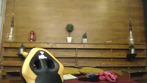 Snapshot of andy_staar18 chatting on 11-14-25, 07:23 andy online show from 11-14-25, 07:23