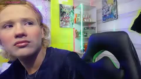 andy online show from 11-28-25, 08:11