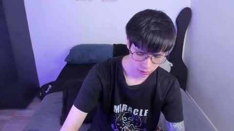 Snapshot of andy_twiink chatting on 09-26-25, 04:00 twx Andy twink3 online show from 09-26-25, 04:00