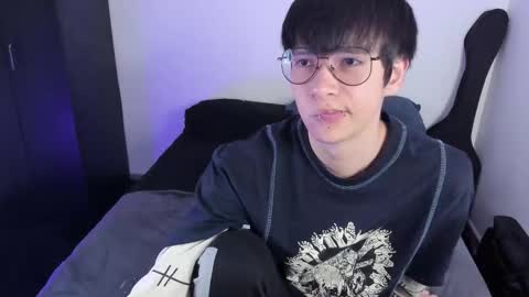 Snapshot of andy_twiink chatting on 10-26-25, 03:23 twx Andy twink3 online show from 10-26-25, 03:23