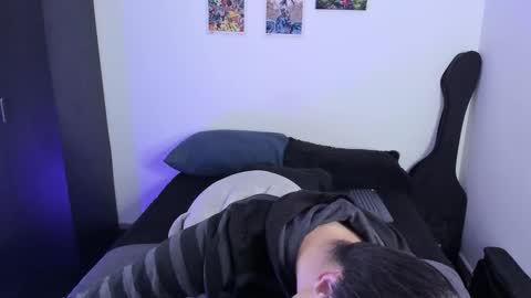 Snapshot of andy_twiink chatting on 11-02-25, 03:31 twx Andy twink3 online show from 11-02-25, 03:31