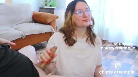 Snapshot of andycherrysecrets chatting on 02-12-26, 03:29 Cherry online show from 02-12-26, 03:29