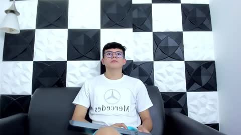 andyfame11 online show from 12-22-25, 06:49