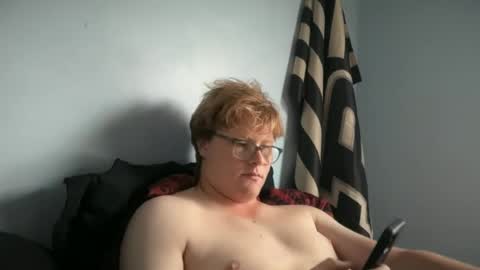 Snapshot of andyhasabigdick chatting on 07-10-26, 09:28 Andy online show from 07-10-26, 09:28