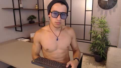 Andy Joy  online show from 12-18-24, 06:14