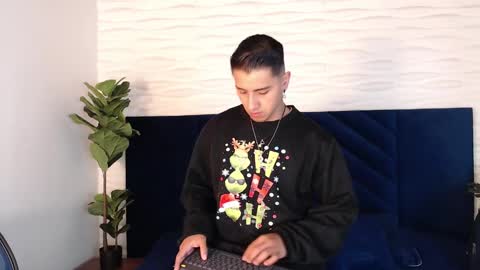 Andy Joy  online show from 12-22-24, 11:33